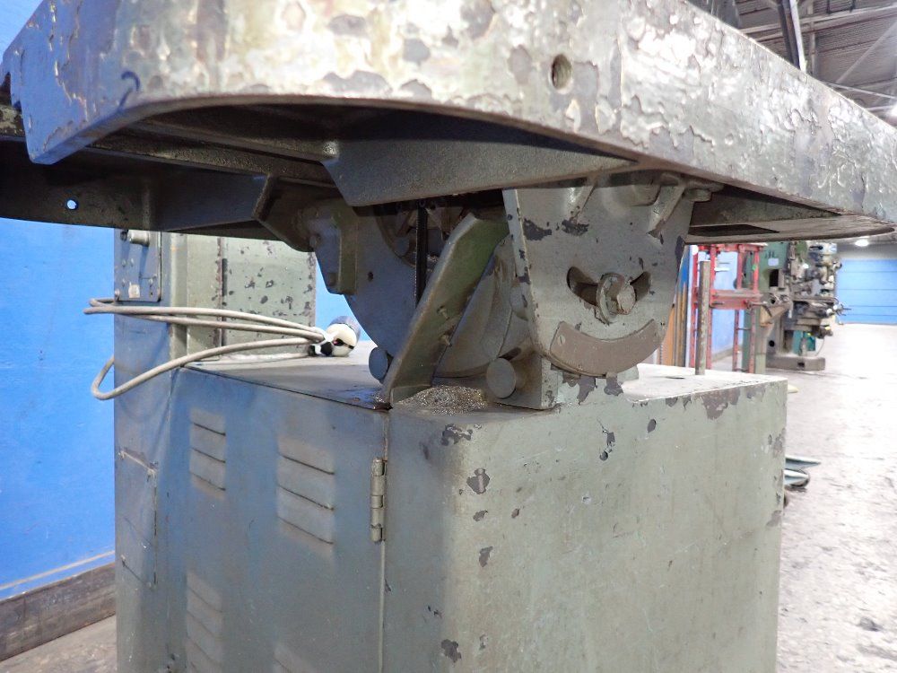  18 Vertical Band Saw