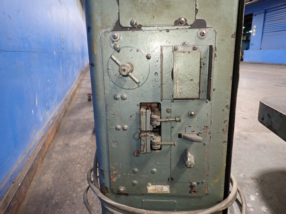  18 Vertical Band Saw