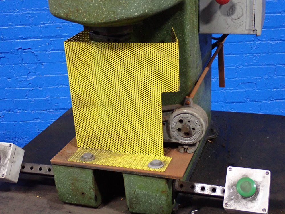 Denison Hydraulic Press Wrod Cutting