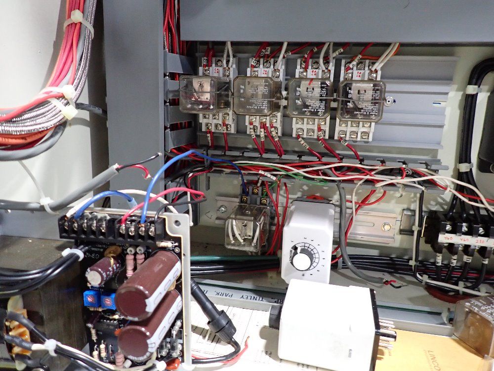 Newbury 1990 Newbury V230ars Injection Molder