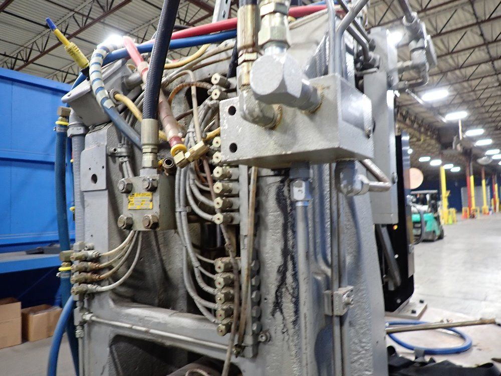 Newbury 1990 Newbury V230ars Injection Molder