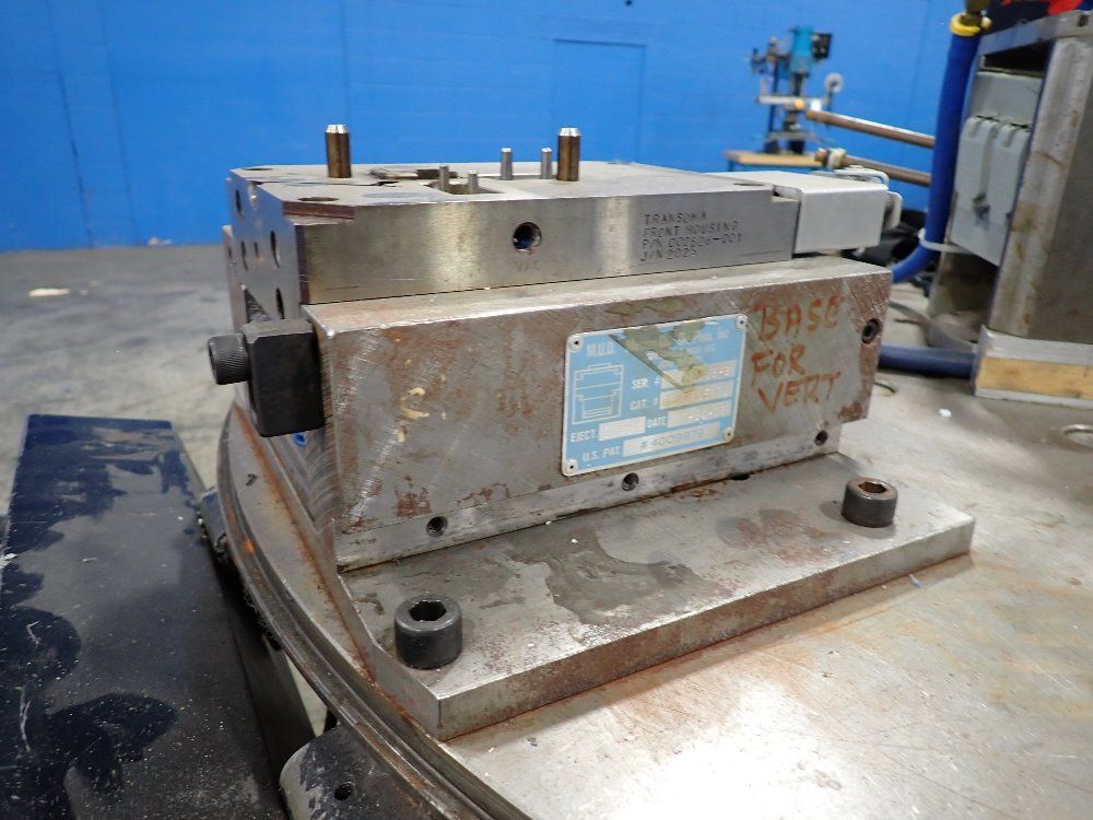 Newbury 1990 Newbury V230ars Injection Molder
