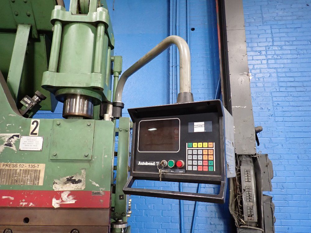 Cincinnati Cincinnati 135 Ton Press Brake