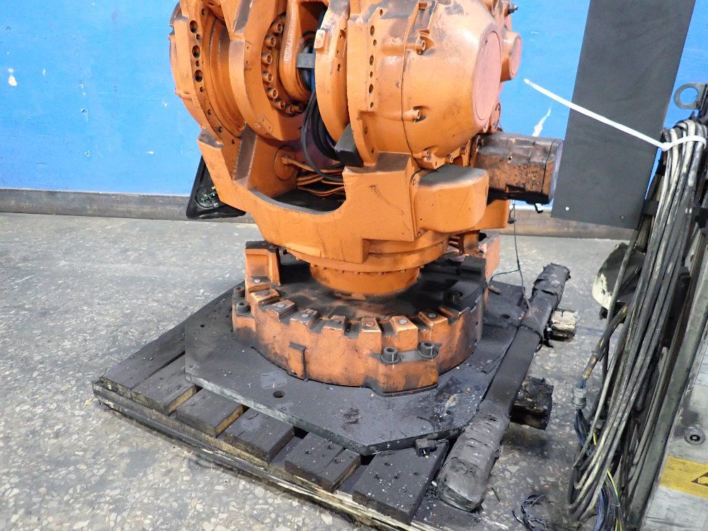 Abb 2004 Abb Irb 6400r M000 Robot
