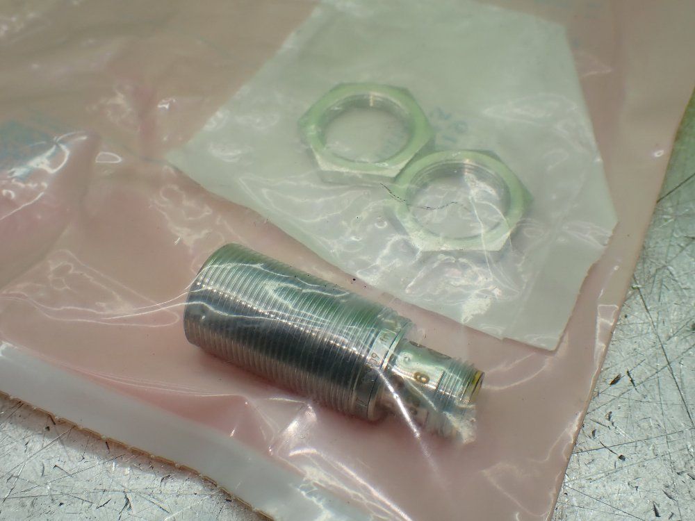 Ifm Inductive Proximity Sensor. - Igs206
