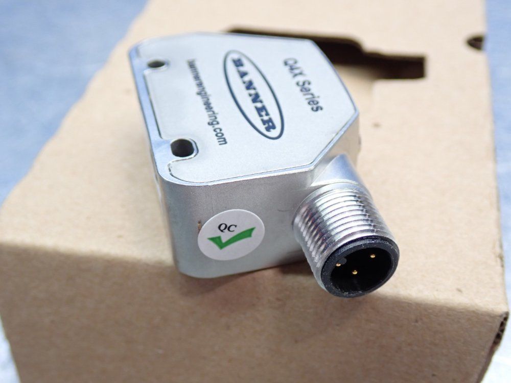 Banner Engineering Laser Distance Sensor