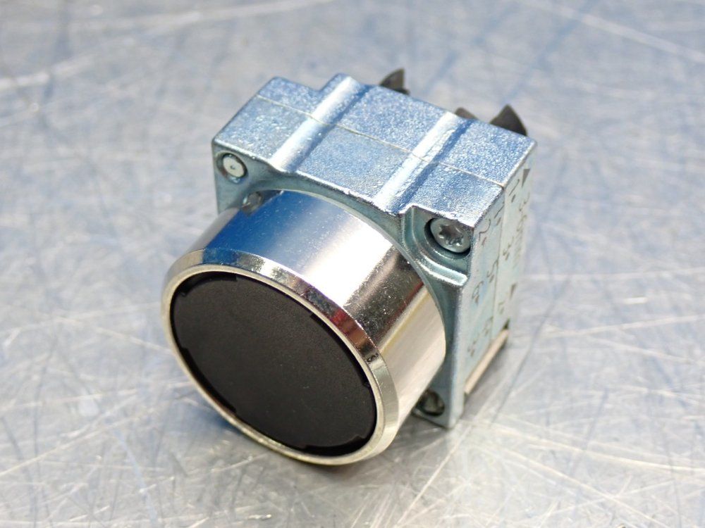 Siemens 22mm Flat Mommentary Push Button - 3sb3602-0aa11