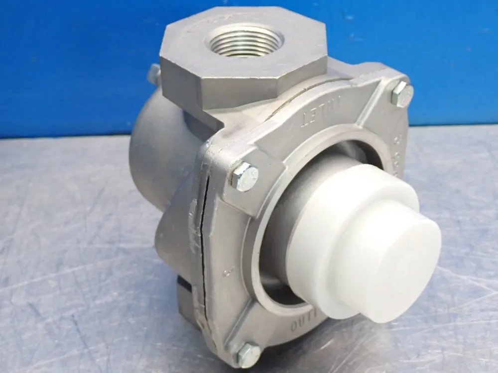 Honeywell 5psi Operating Pressure, 15psi Close-off Pressure Industrial Gas Valve Unit 1/4"npt Downstream Tap - V5055c1034