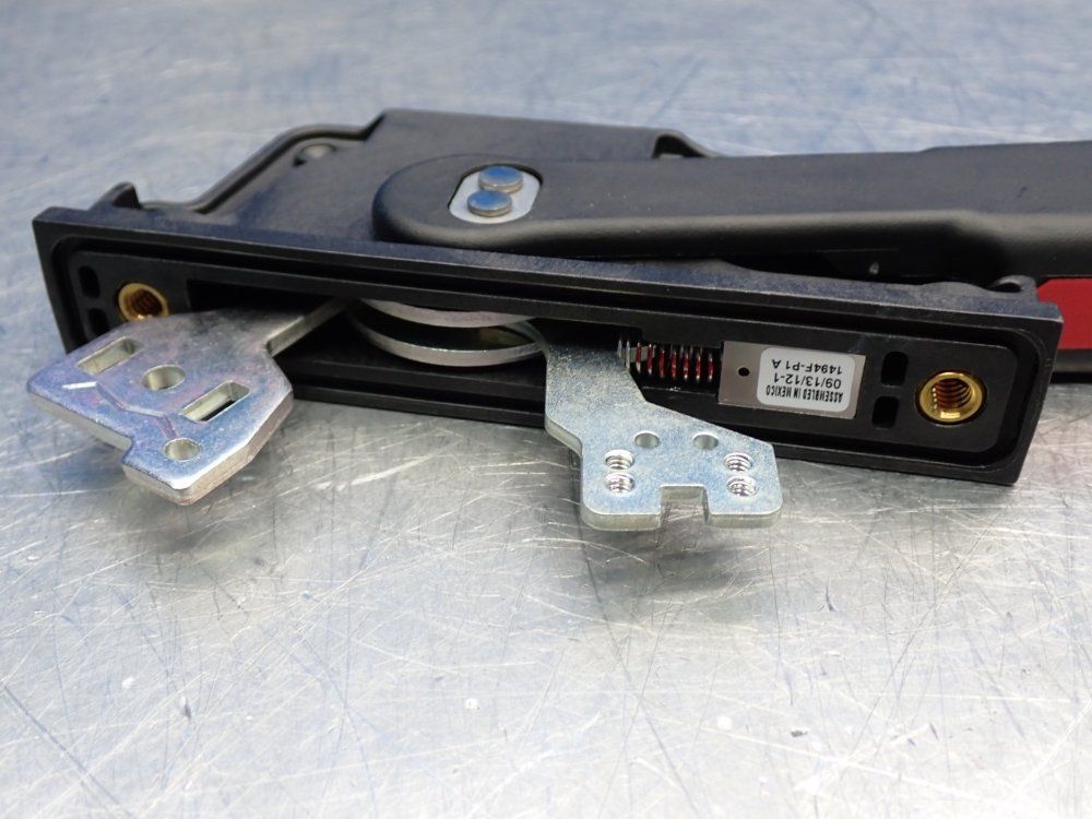 Allen Bradley Molded Disconnect Switch Handle - 1494f-p1