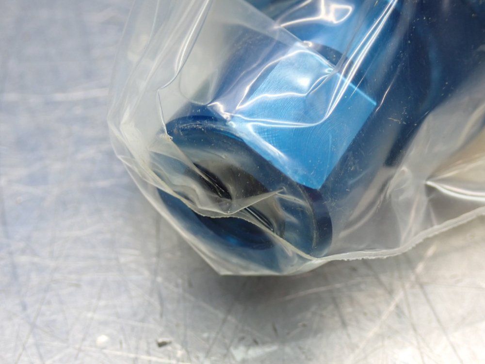 Deublin Rotary Union, Closed-seal, M16x1.5 Lh, 18mm Pilot, 1/4" Npt - 1116-048-463