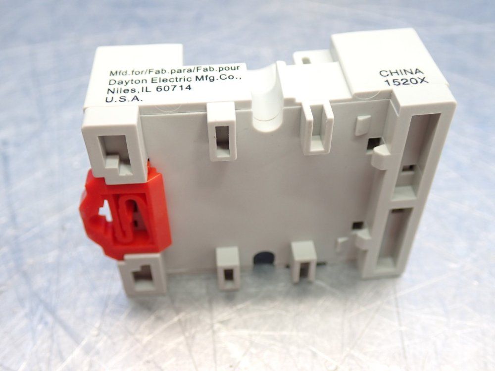 Dayton 8 Pin Relay Socket - 5x852n