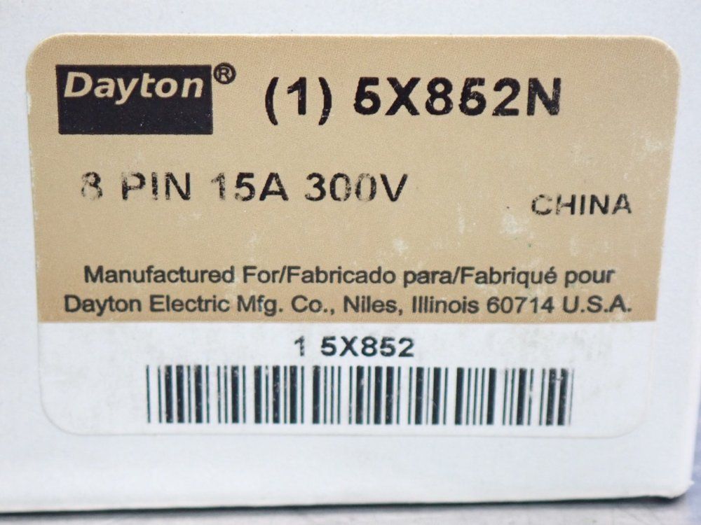 Dayton 8 Pin Relay Socket - 5x852n