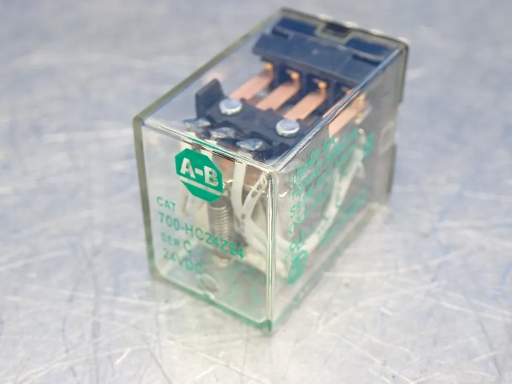 Allen Bradley Relay Module - 700-hc24z24