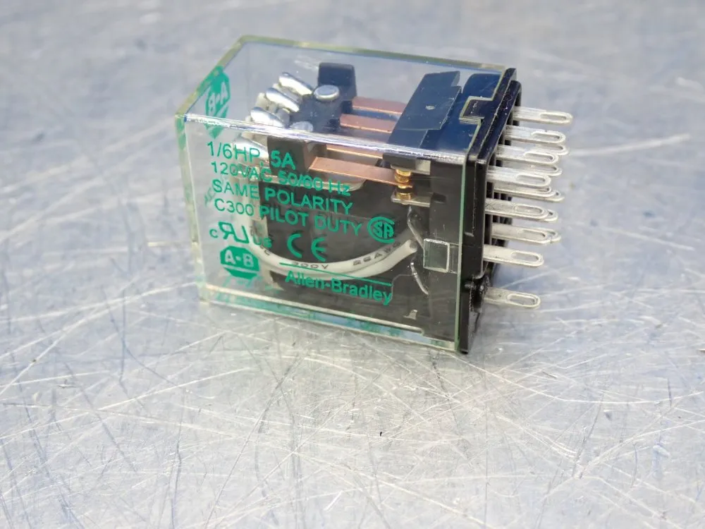 Allen Bradley Relay Module - 700-hc24z24