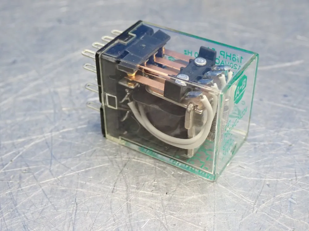 Allen Bradley Relay Module - 700-hc24z24