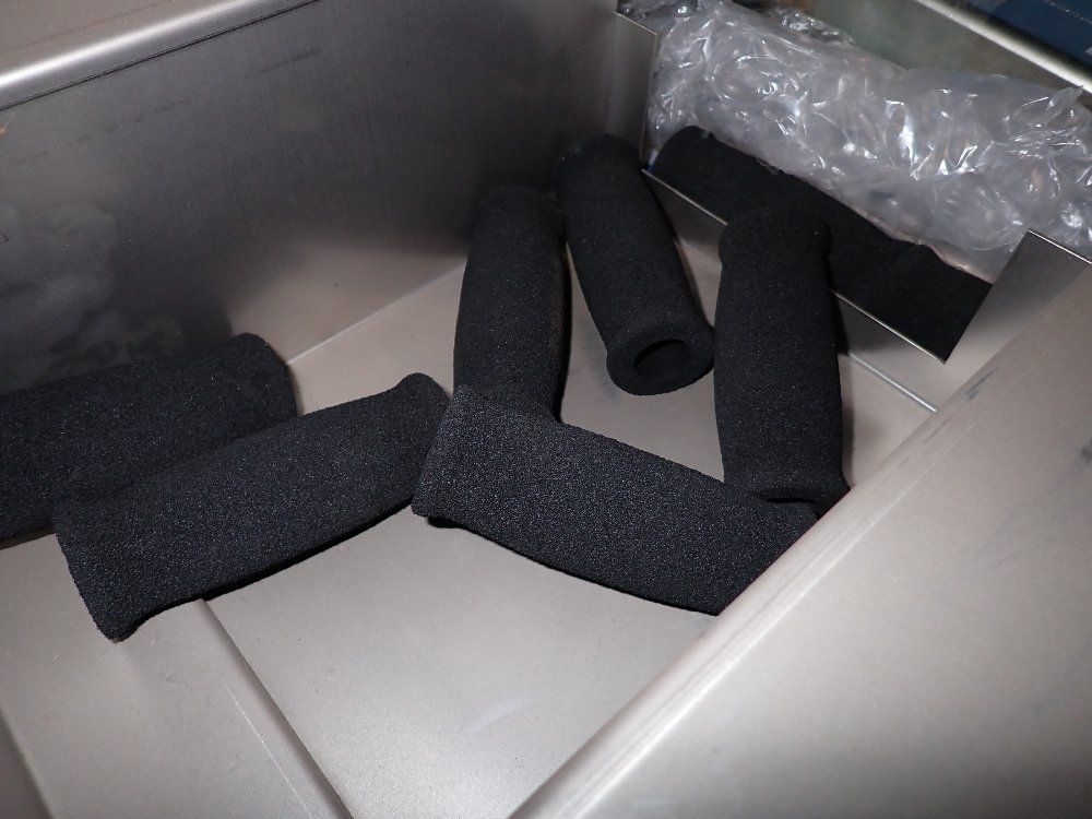 Covers/grips/press Rams