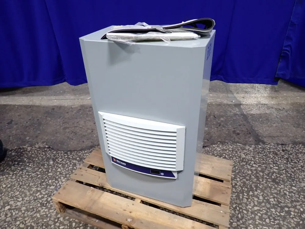 AIR CONDITIONER