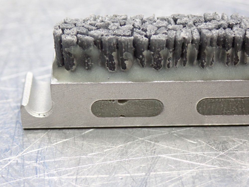 Unbranded Silica Carbide Brush Assembly 1 Lot Of 21