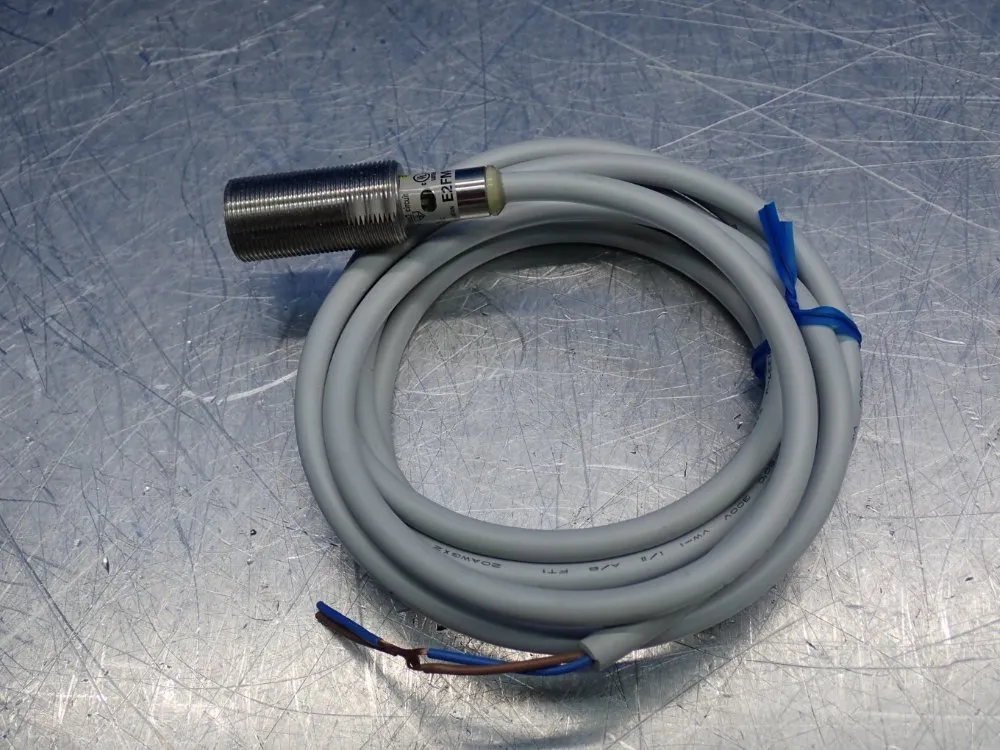 Omron 5 Mm Sensing Distance Proximity Switch - E2fm-x5d1