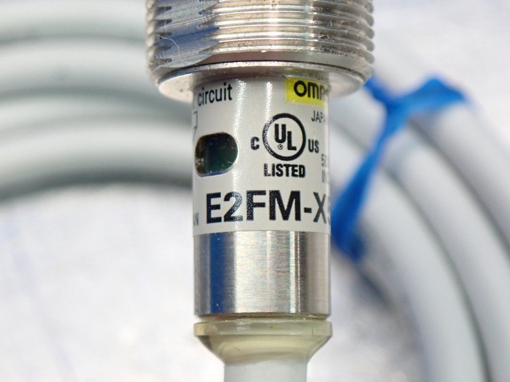 Omron 5 Mm Sensing Distance Proximity Switch - E2fm-x5d1