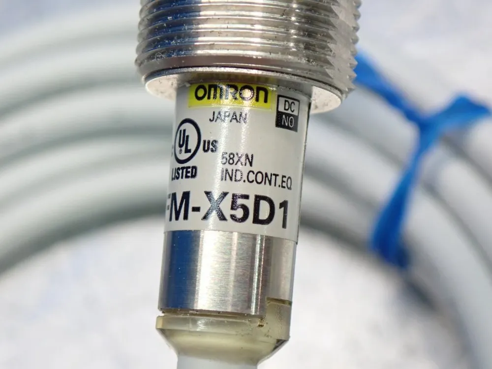 Omron 5 Mm Sensing Distance Proximity Switch - E2fm-x5d1