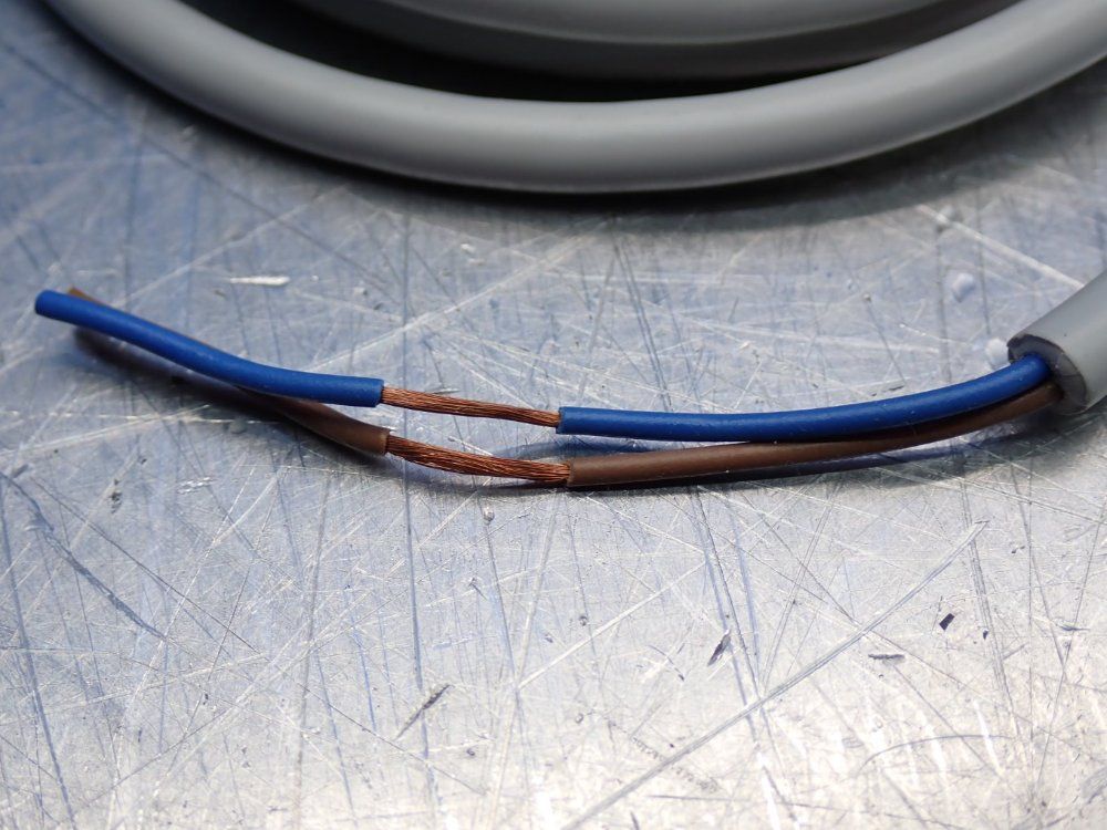 Omron Proximity Switch - E2fm-x2d1