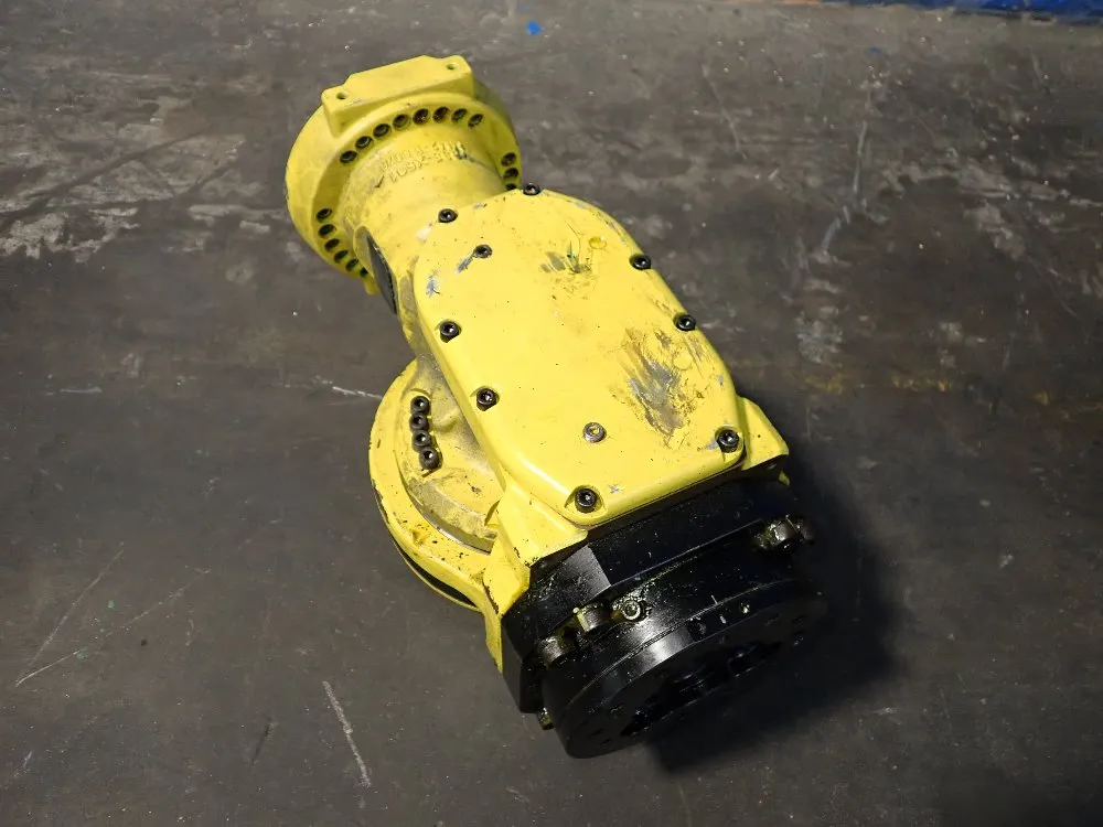 ROBOT WRIST
