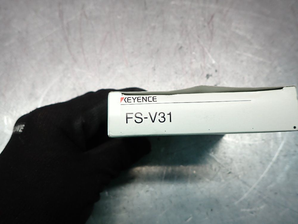 Keyence 12-24 Vdc Input Fiber Optic Sensor - Fs-v31