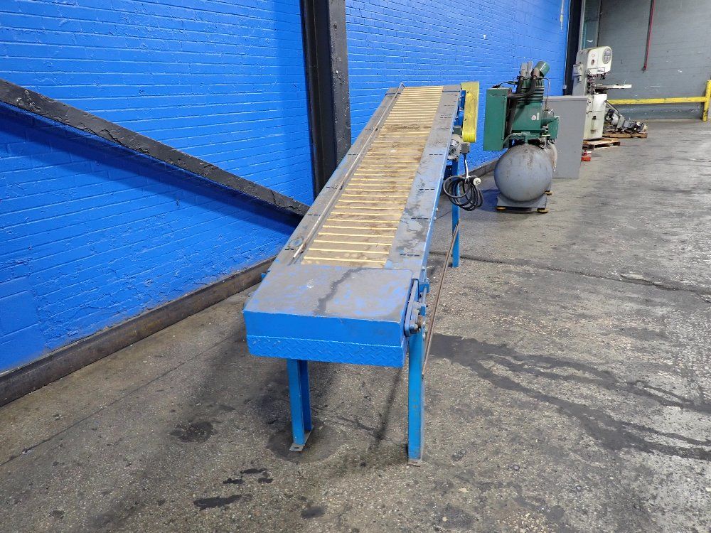 New London Engineering Electric Belt Lift Conveyor