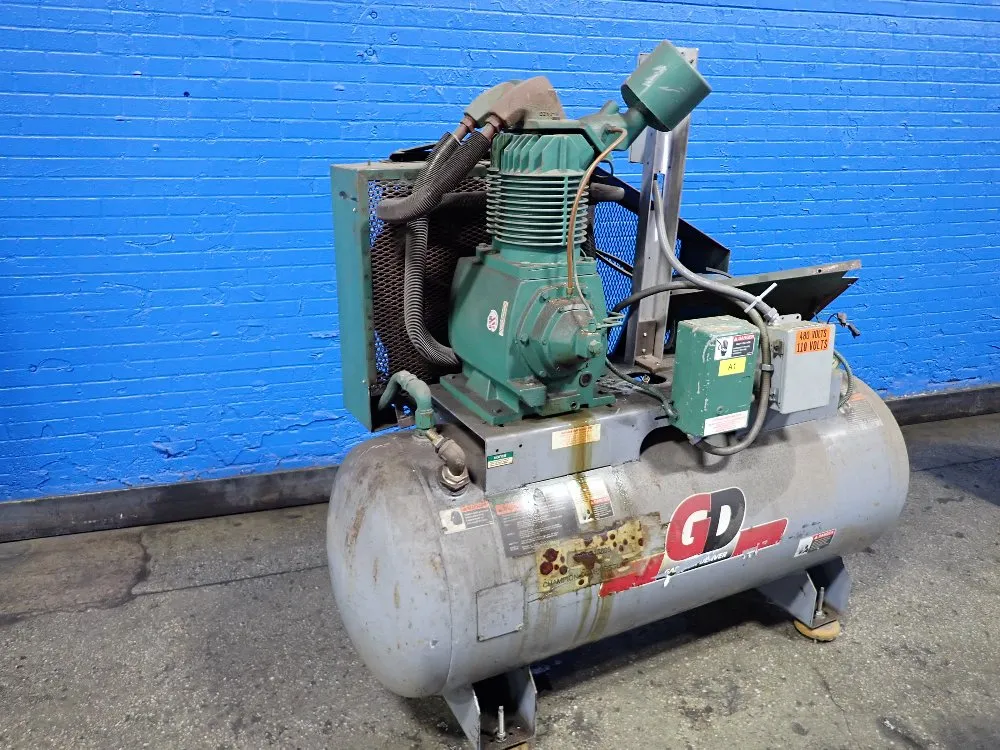 AIR COMPRESSOR