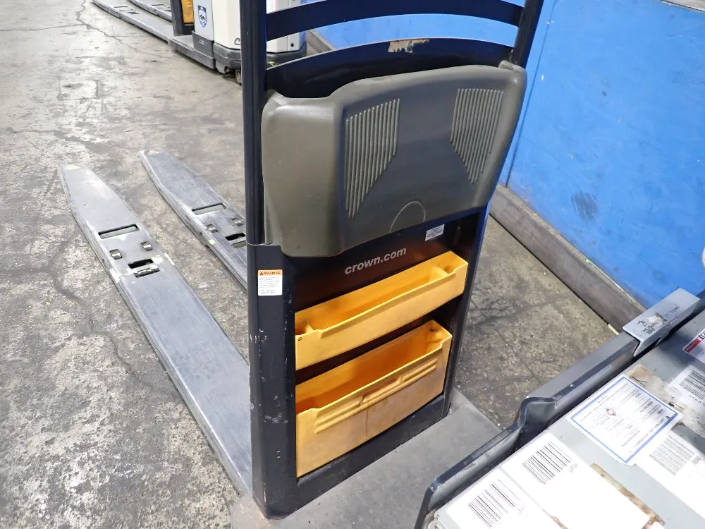 Crown Crown Pc 4500 Series Electric Pallet Jack
