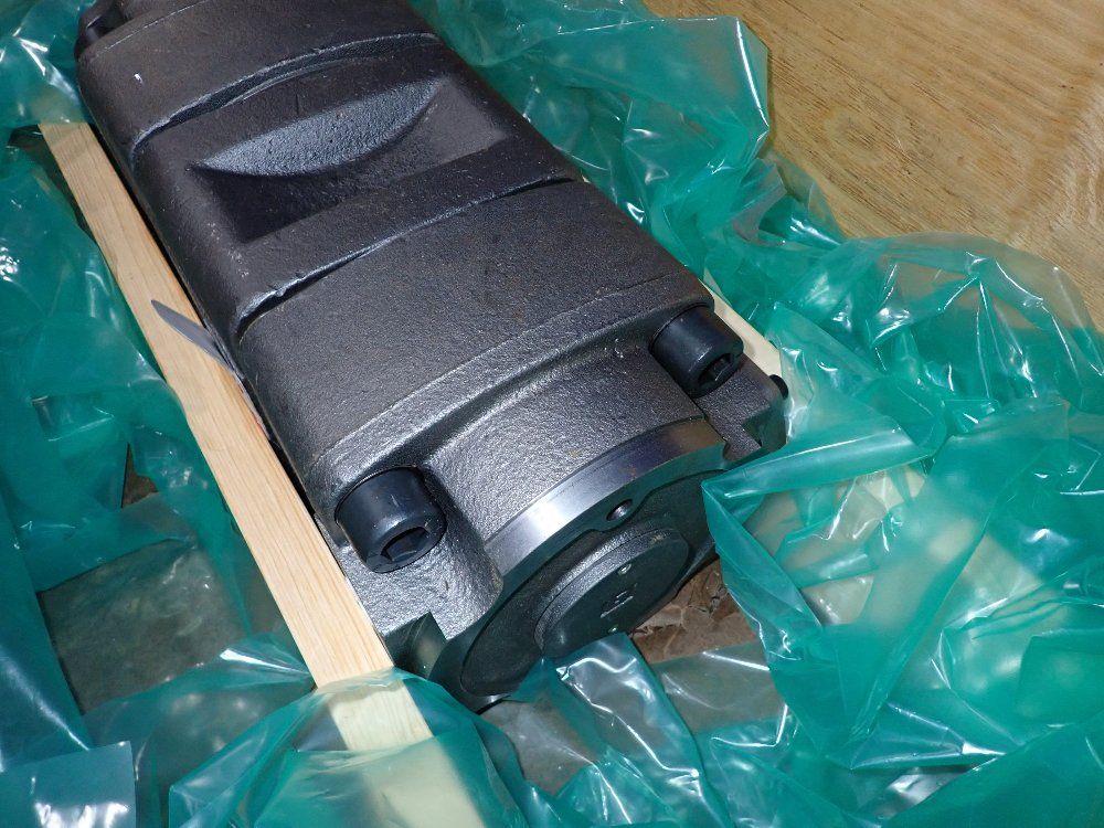  Gear Pump