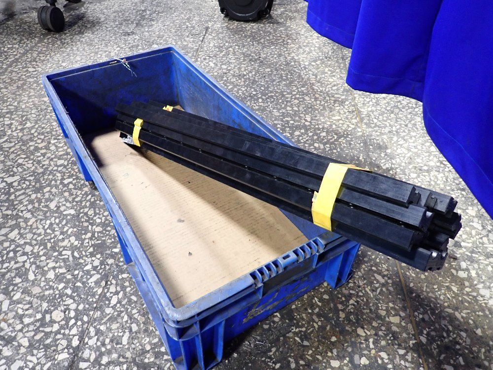  Plastic Track Supports