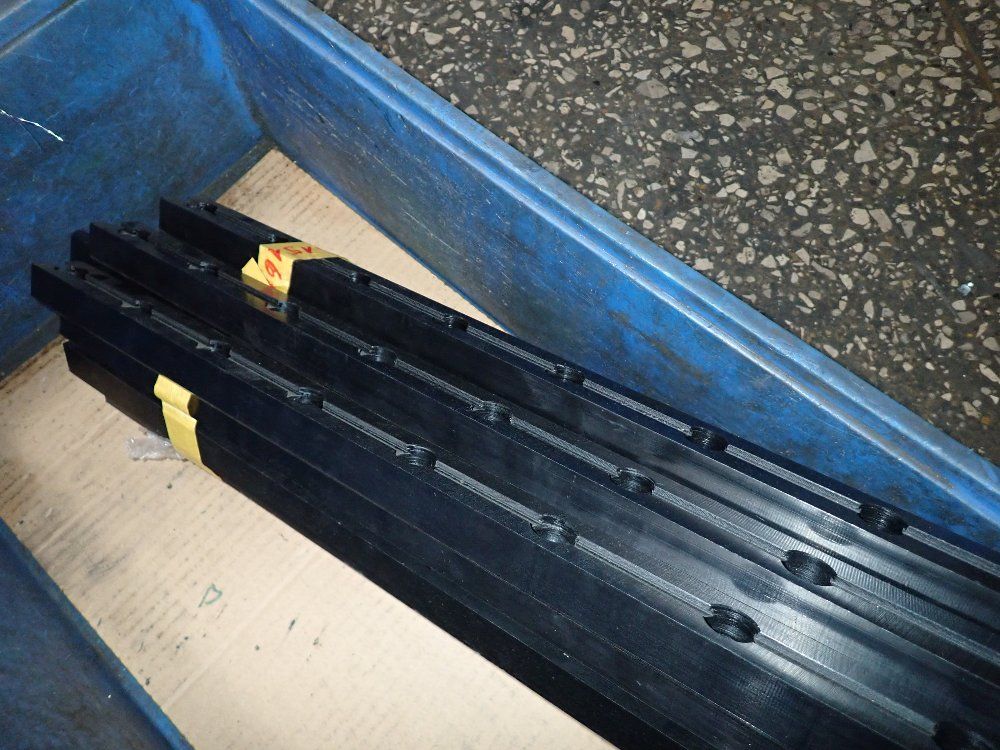 Plastic Track Supports