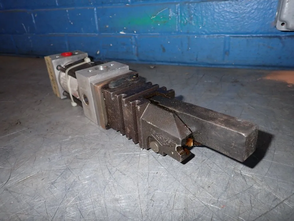 Destaco Hold Down Clamp - 875-9-103-11