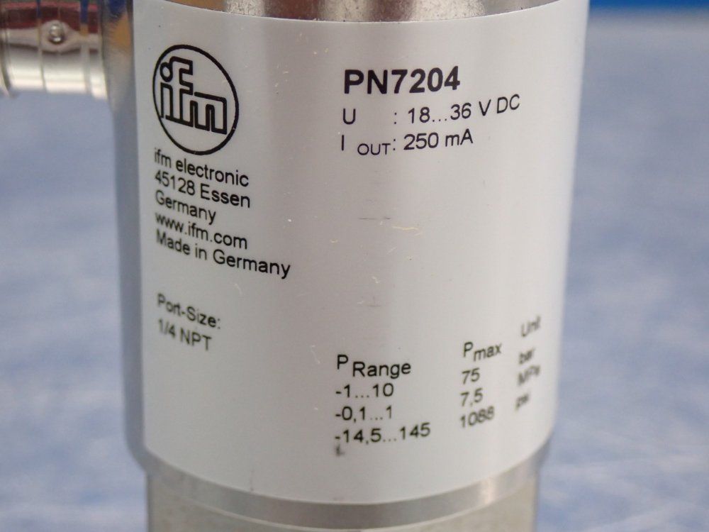 Ifm Pressure Sensor With Display - Pn7204