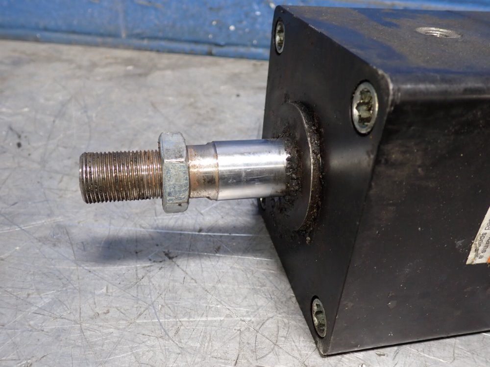 Parker Cylinder