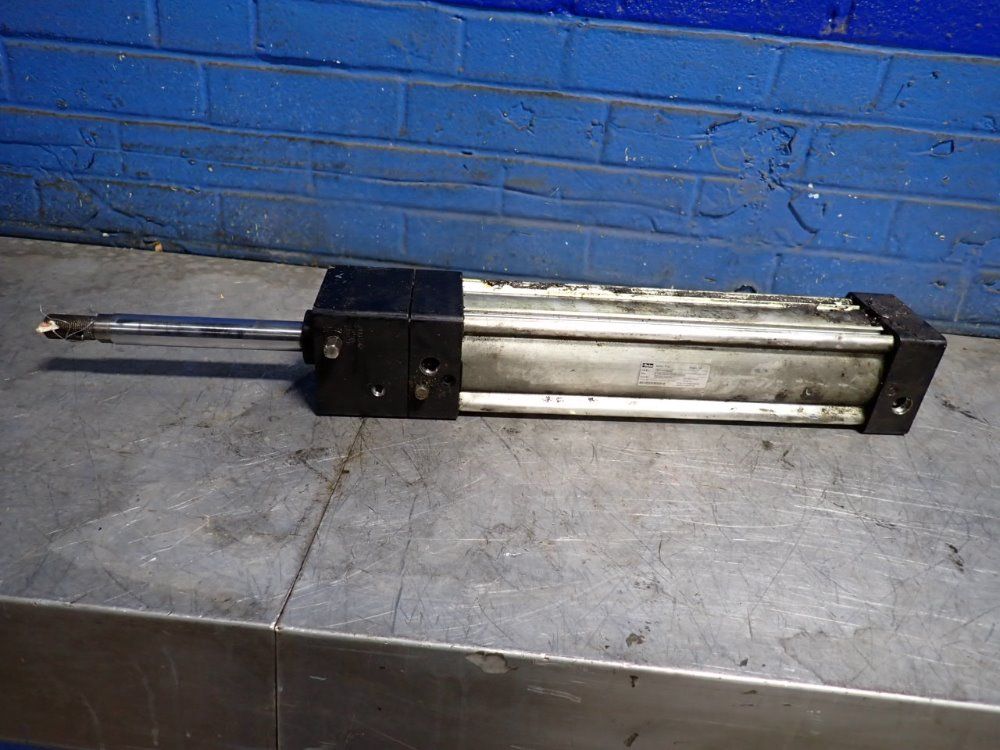 Parker Cylinder