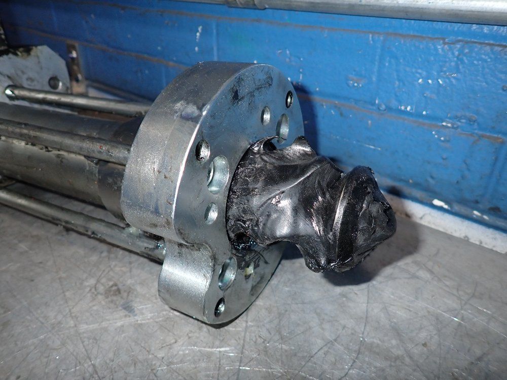 Nordson Hydraulic Pump - 190cc.xd3