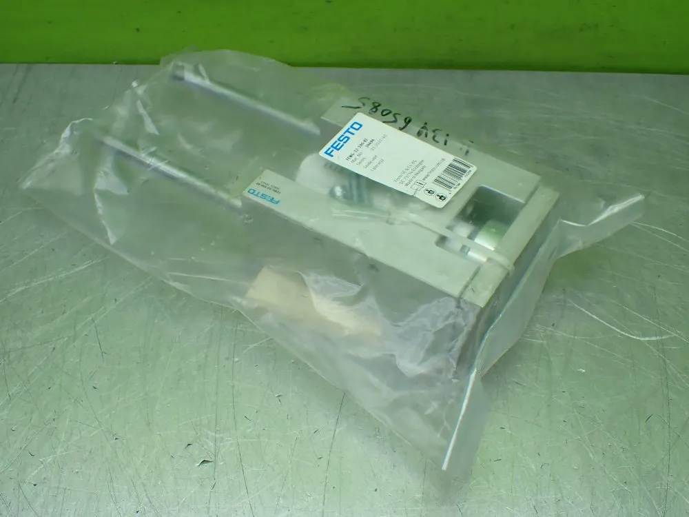 Festo Pneumatic Slide Cylinder / Guide Unit. 34494 - Feng-32-100-kf