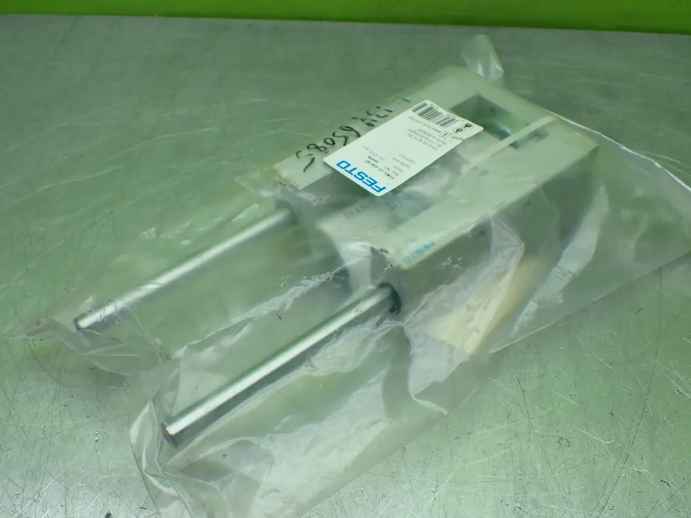 Festo Pneumatic Slide Cylinder / Guide Unit. 34494 - Feng-32-100-kf