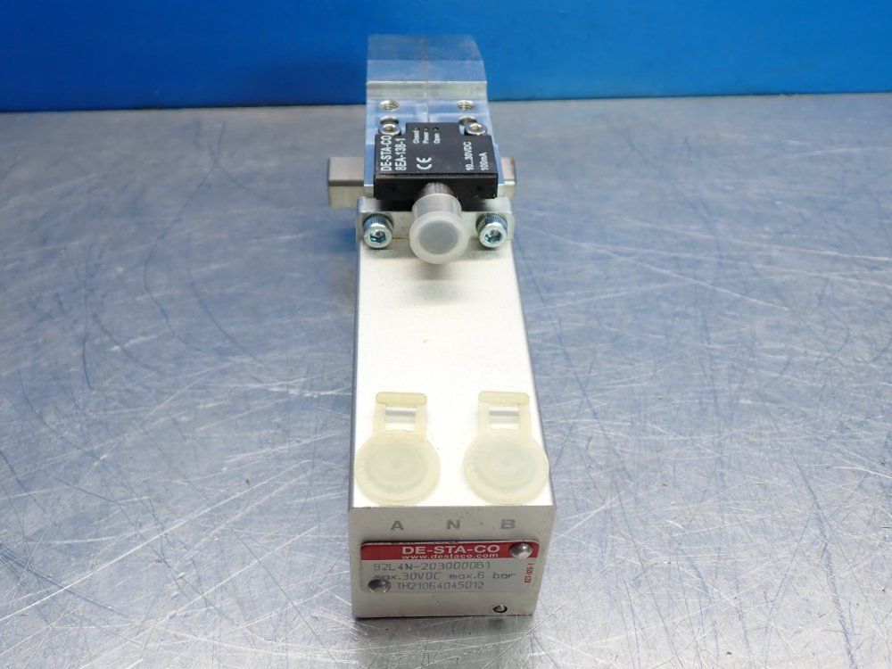 Destaco Pneumatic Power Clamp - 82l4n-203b708b