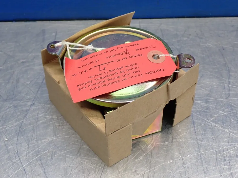 Dwyer Series 1900 Compact Low Differential Pressure Switch - 1910-1-preset