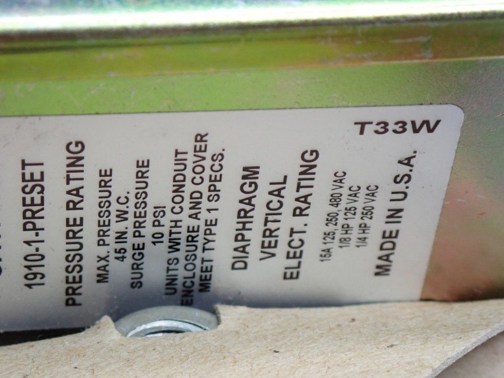 Dwyer Series 1900 Compact Low Differential Pressure Switch - 1910-1-preset