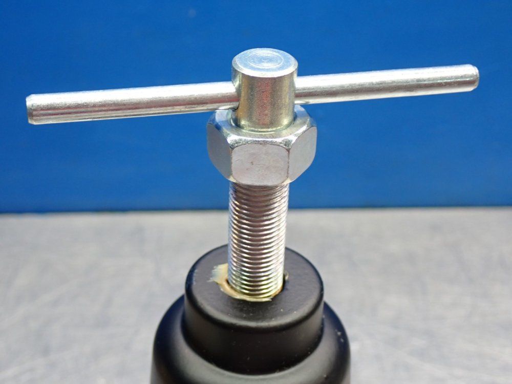 Parker 300psi, 1.5" Npt Regulator 1-1/2" - R119-12cx80