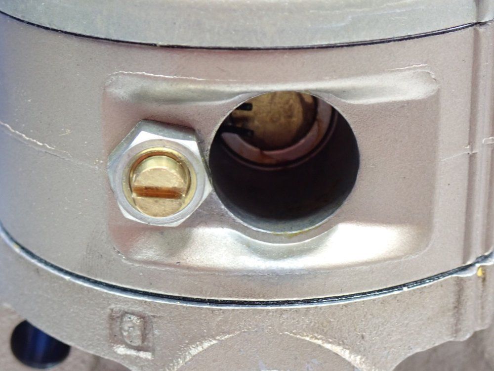 Ross Directional Control Valve - 2753a4014