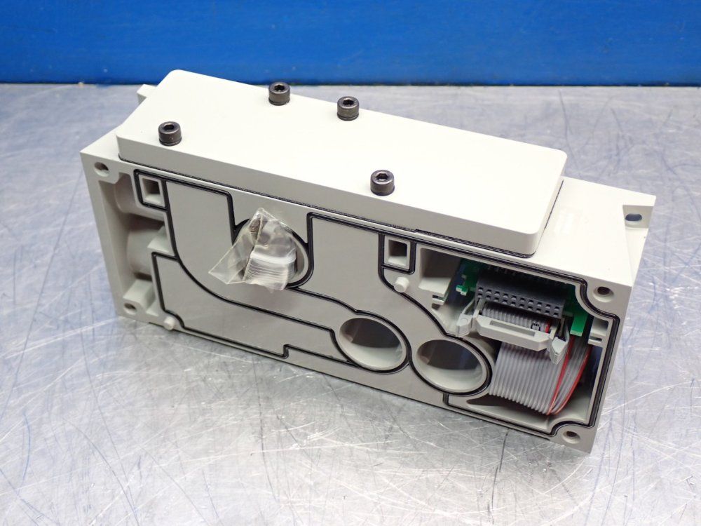 Numatics Blank Plate/manifold 2035 Series 1/2" Npt, Dzb, Rc - 35400pr2on00000