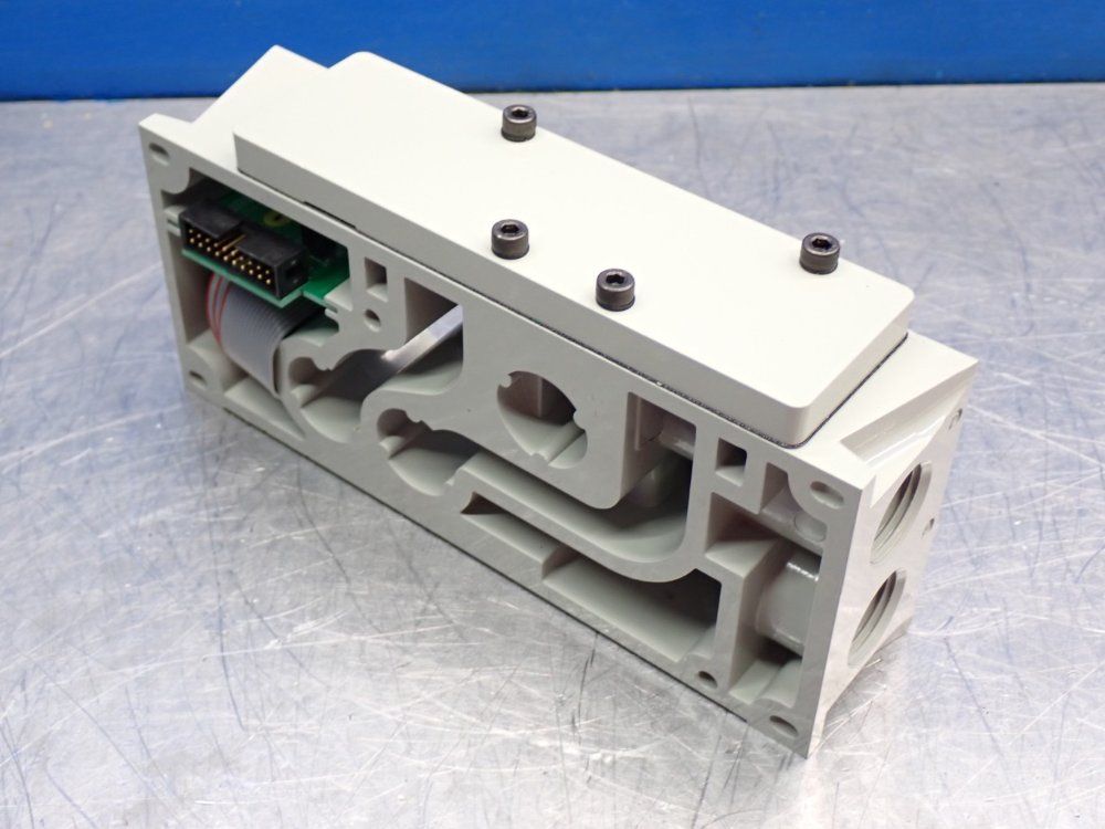 Numatics Blank Plate/manifold 2035 Series 1/2" Npt, Dzb, Rc - 35400pr2on00000