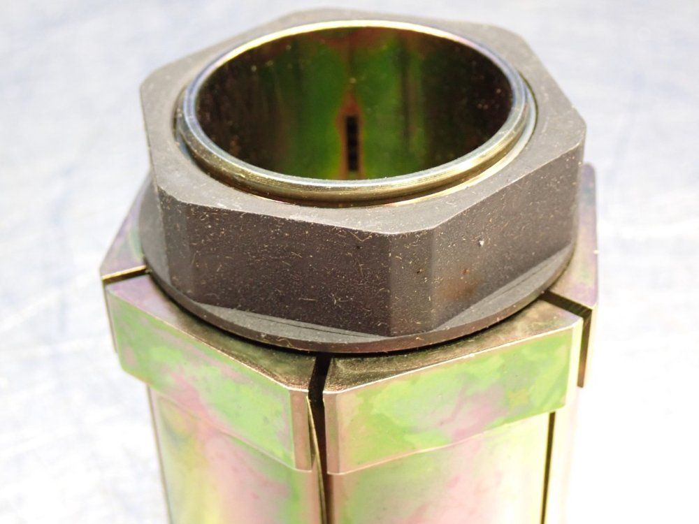 Fenner Drives 1.4375 In Id, 2.3750 In Od, 2.7500 In Ltb Collar Nut Clamping Keyless Bushing - 6202380
