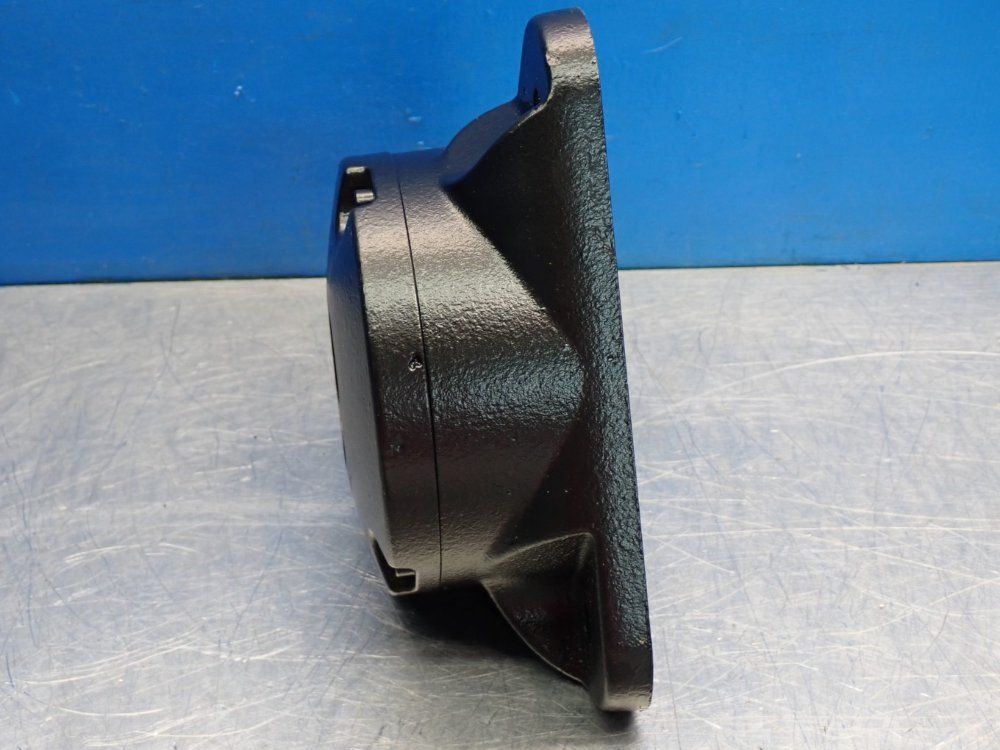 Skf Fnl Cast Flanged Non-split Housing - Fnl513b